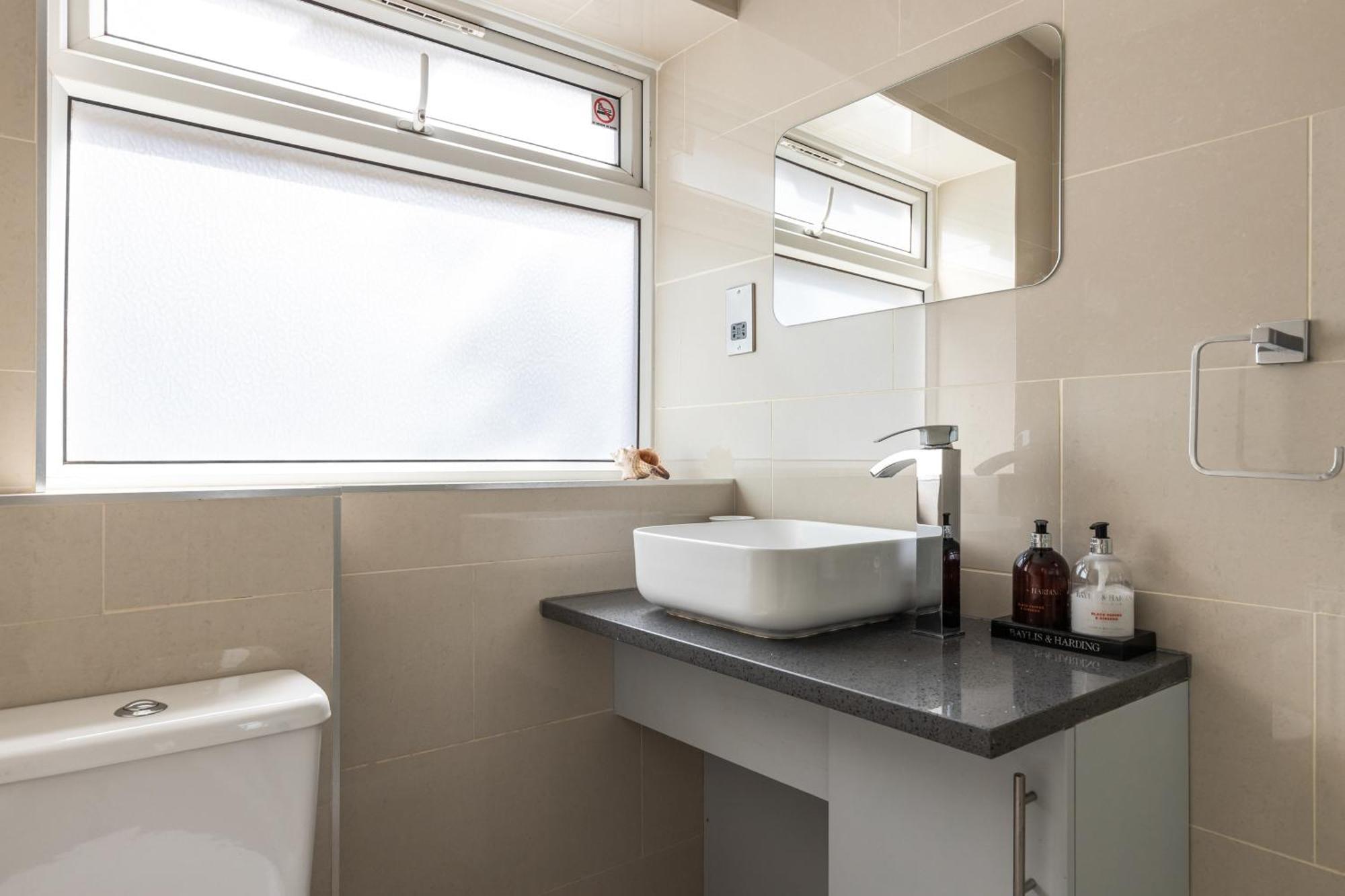 King Studio Apartment With Garden And Parking Ealing Luaran gambar